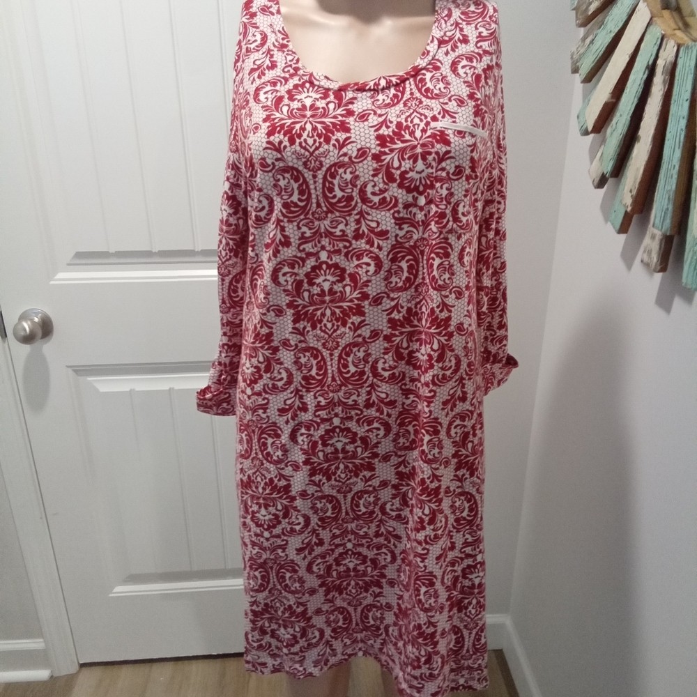 Soma Size M. Red and White 3/4 Length Sleeve Sleepshirt Dress